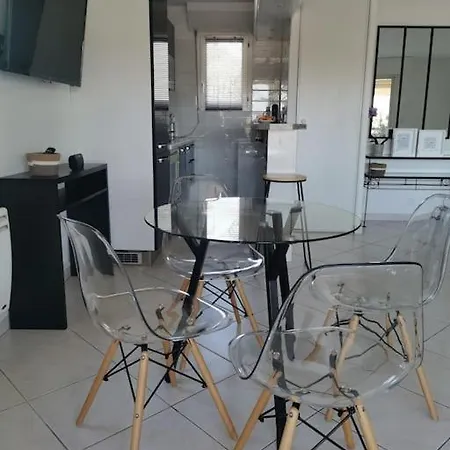 44m2, Terrasse 17m2, Calme Et Verdoyant Apartment Saint-Raphael (Var)